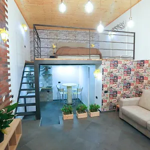 https://santa-chiara-maison.hotels-amalfi.com